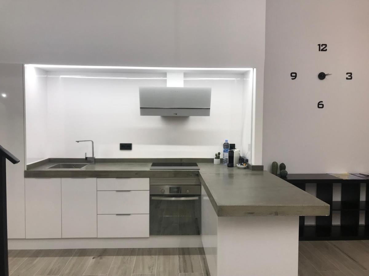 شقة Precioso Loft A 150 Metros De La Playa سانتا بولا المظهر الخارجي الصورة